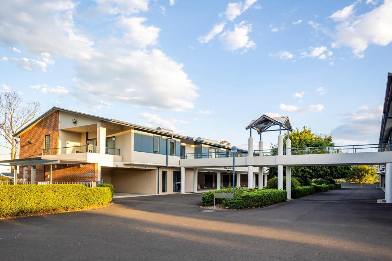 Hawkesbury Race Club Motel Windsor Exterior foto The University of Sunshine Coast Library